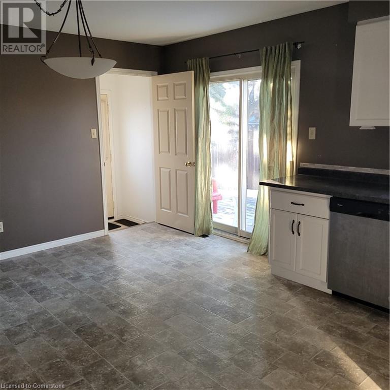 120 Union Street S, Cambridge, Ontario  N3H 2H1 - Photo 3 - 40659012