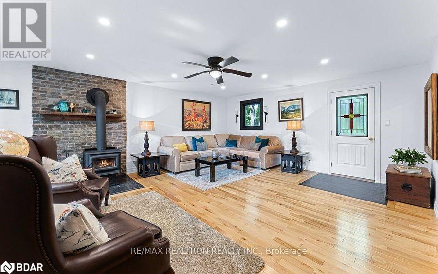 6 Mill Street E, Springwater, Ontario  L0L 1V0 - Photo 11 - 40661262