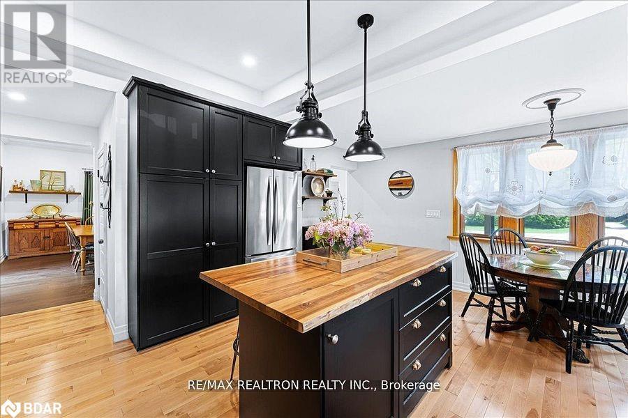 6 Mill Street E, Springwater, Ontario  L0L 1V0 - Photo 7 - 40661262