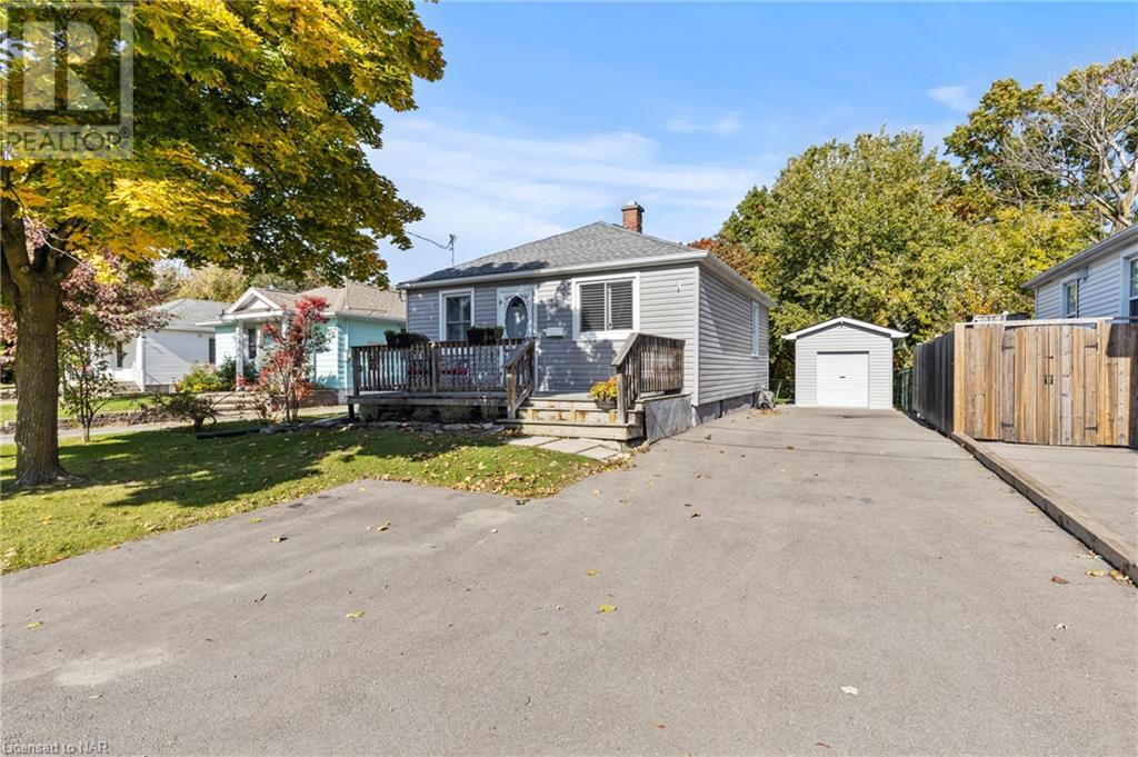 30 Argyle Crescent, St. Catharines, Ontario  L2P 2P4 - Photo 2 - 40666371