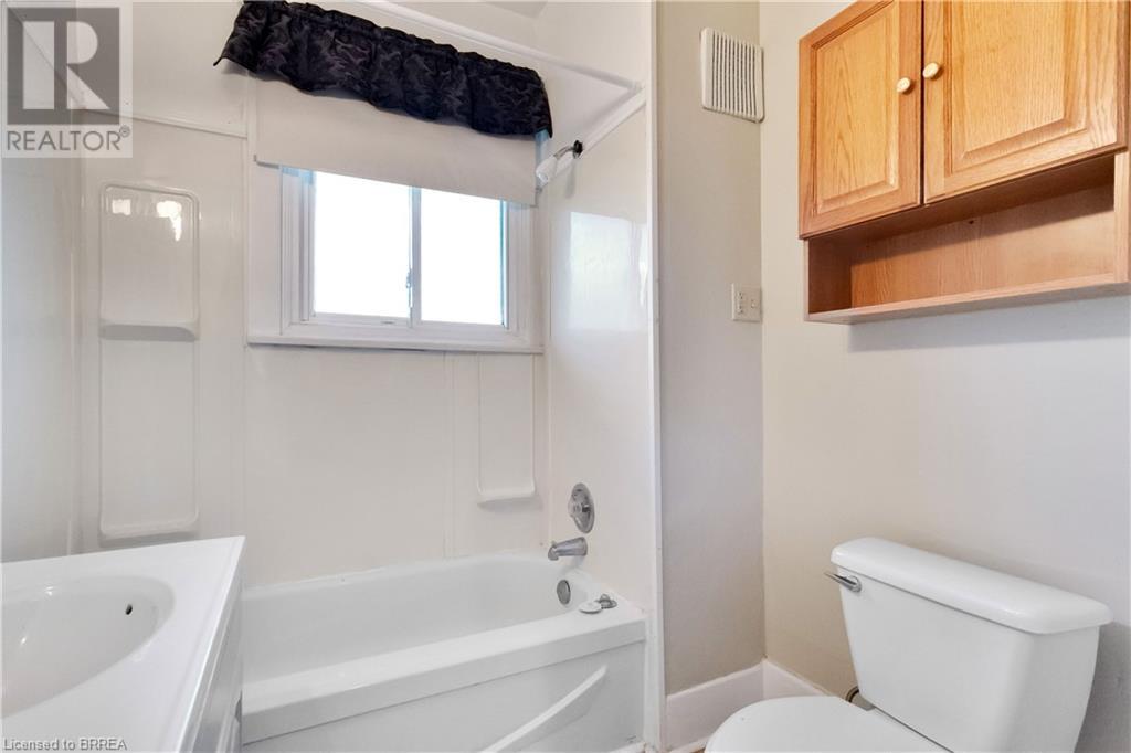 265 Park Avenue, Brantford, Ontario  N3S 5K6 - Photo 15 - 40666007