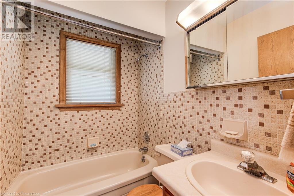 95 Byron Avenue, Kitchener, Ontario  N2C 1Z7 - Photo 24 - 40667172