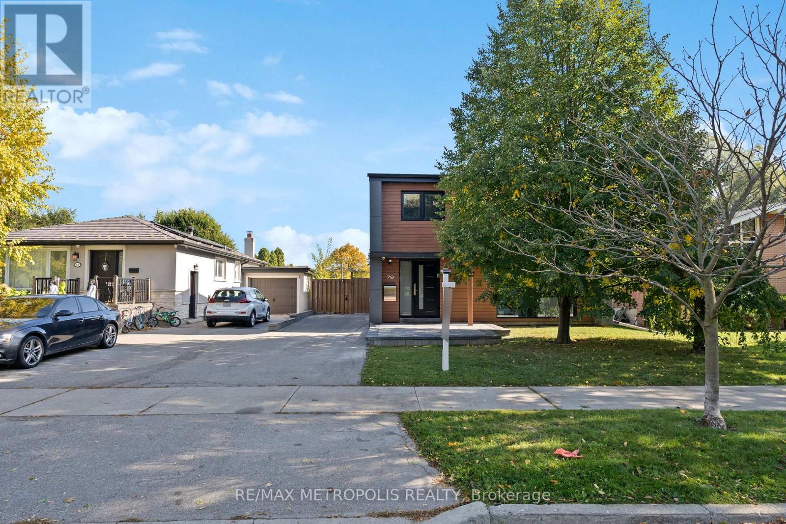 79 Rangoon Road, Toronto, Ontario  M9C 4N8 - Photo 3 - W9497272