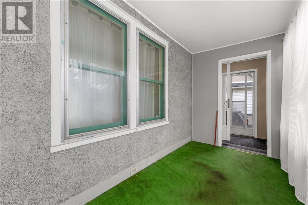 5419 Maple Street, Niagara Falls, Ontario  L2E 2N9 - Photo 3 - 40666679