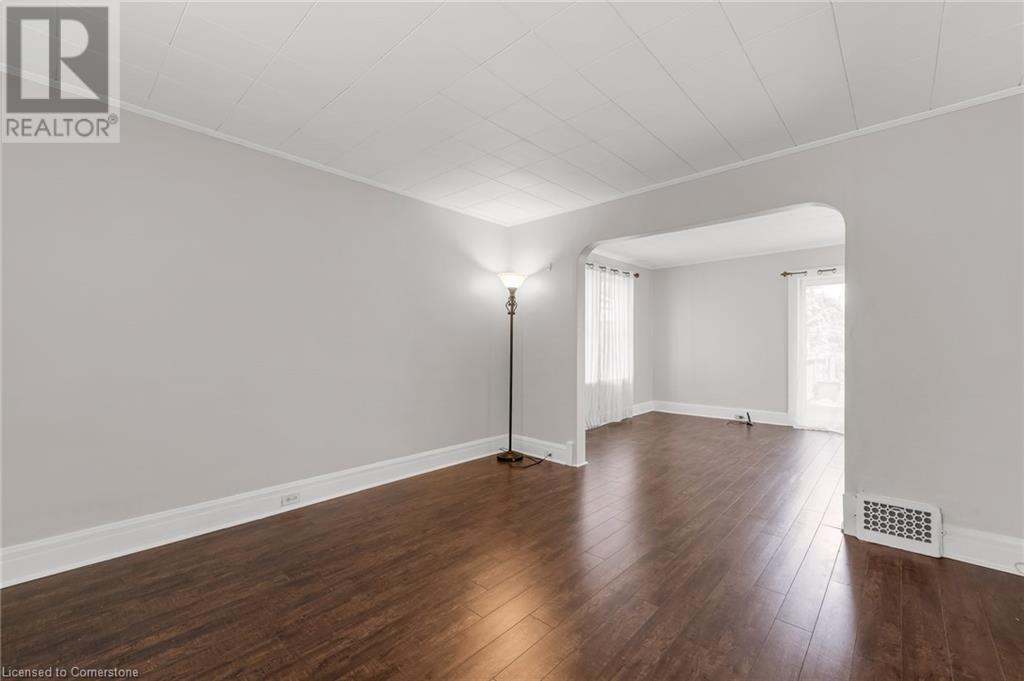 5419 Maple Street, Niagara Falls, Ontario  L2E 2N9 - Photo 5 - 40666679