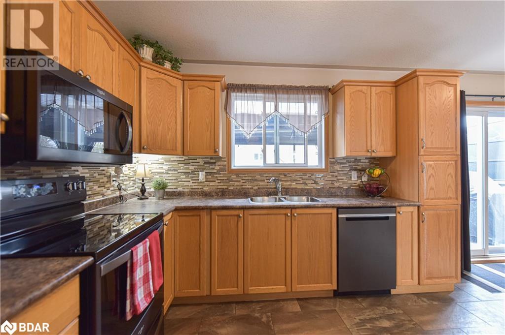 3015 South Sparrow Lake Road, Washago, Ontario  L0K 2B0 - Photo 14 - 40667158