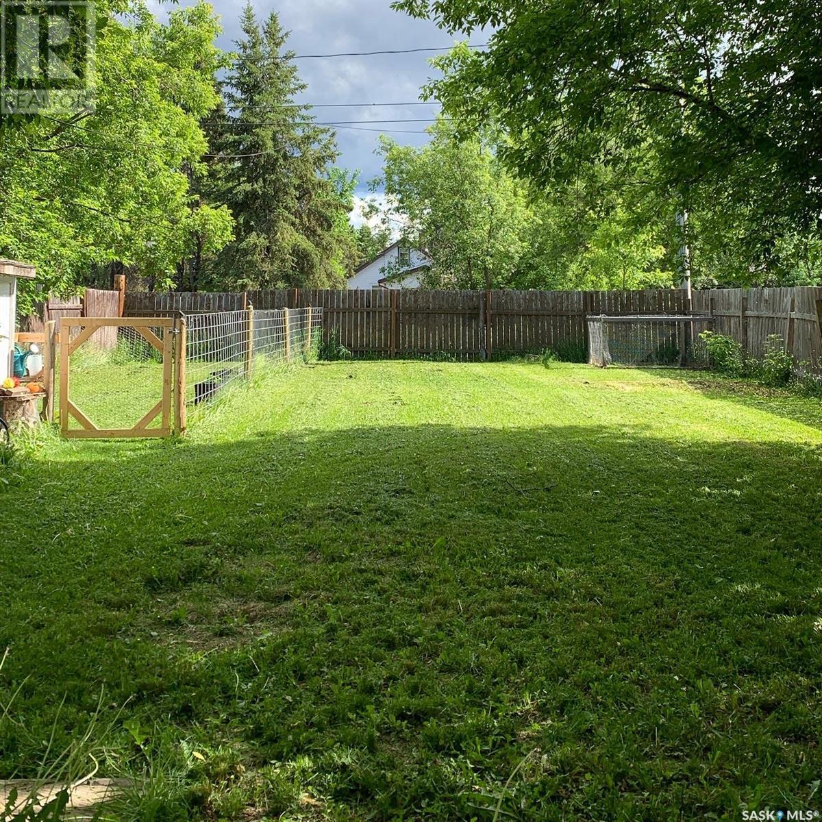 608 3rd Avenue W, Meadow Lake, Saskatchewan  S9X 1A8 - Photo 13 - SK986615