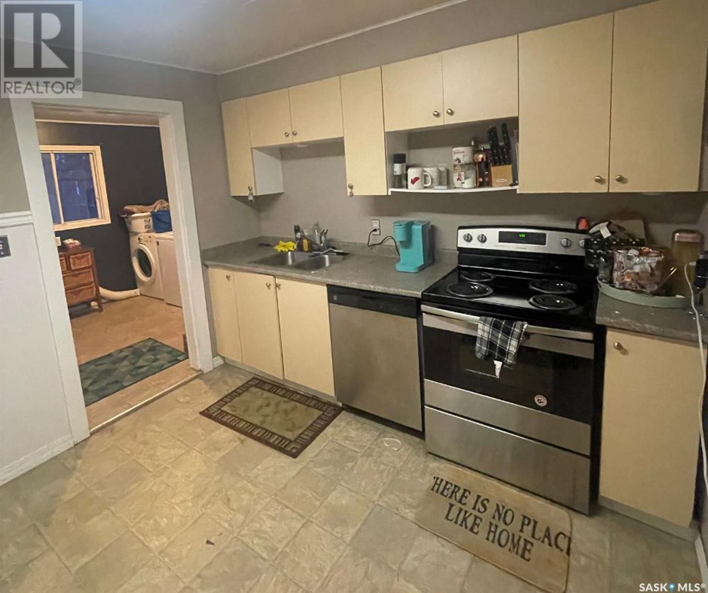 608 3rd Avenue W, Meadow Lake, Saskatchewan  S9X 1A8 - Photo 4 - SK986615