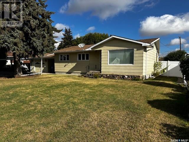 Property at 214 10th AVENUE W image 1