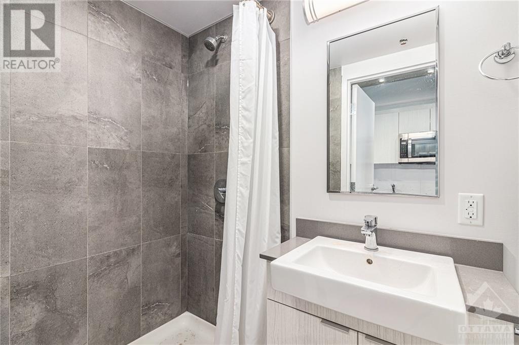 105 CHAMPAGNE AVENUE UNIT#2208 Ottawa