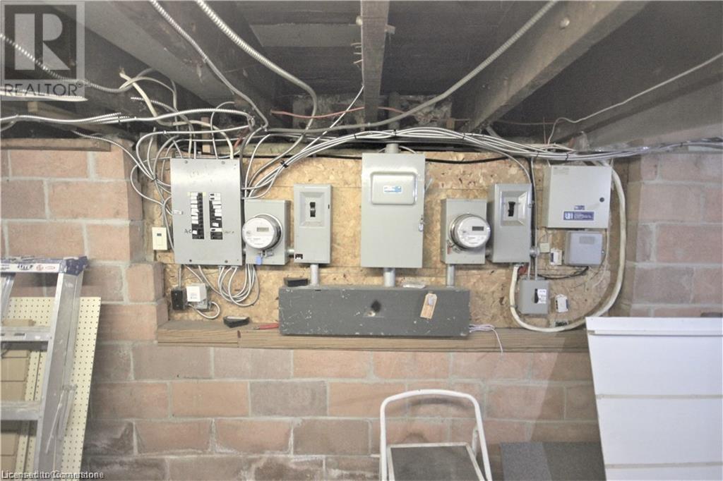 979 King Street E, Hamilton, Ontario  L8M 1C3 - Photo 6 - 40666604