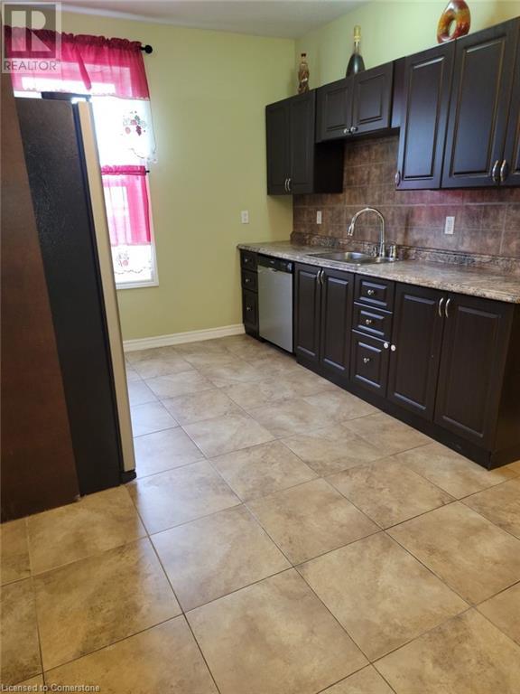 979 King Street E, Hamilton, Ontario  L8M 1C3 - Photo 15 - 40666604