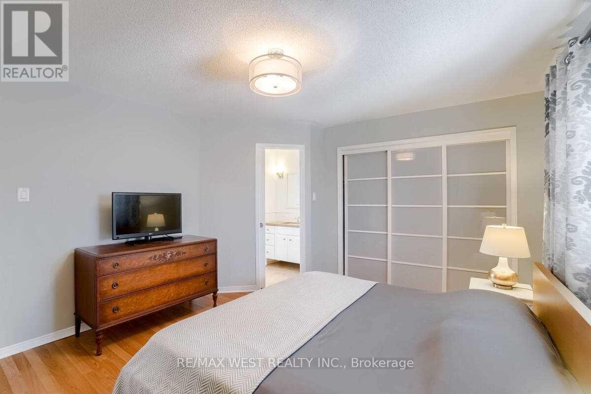 Main - 84 Mullis Crescent, Brampton, Ontario  L6Y 4S9 - Photo 14 - W9505483