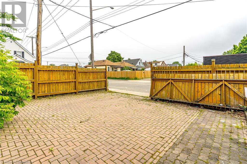 200 Tragina Avenue N, Hamilton, Ontario  L8H 5E1 - Photo 28 - 40665564