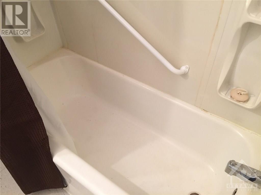 20 Russell Street W, Smiths Falls, Ontario K7A 1N9 - Photo 6 - X9523883