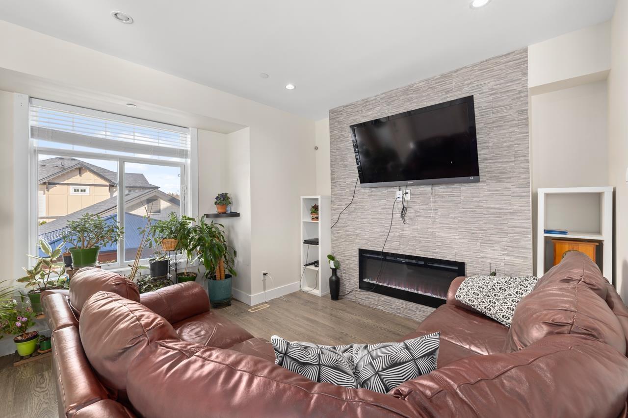 20405 82 Avenue, Langley, British Columbia  V2Y 0S3 - Photo 3 - R2936078
