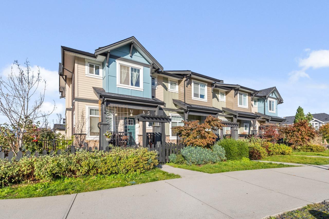 20405 82 Avenue, Langley, British Columbia  V2Y 0S3 - Photo 2 - R2936078