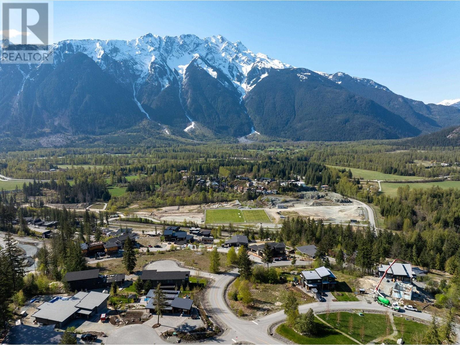 1701 Wishbone Court, Pemberton, British Columbia V0N 2L1 - Photo 6 - R2937745
