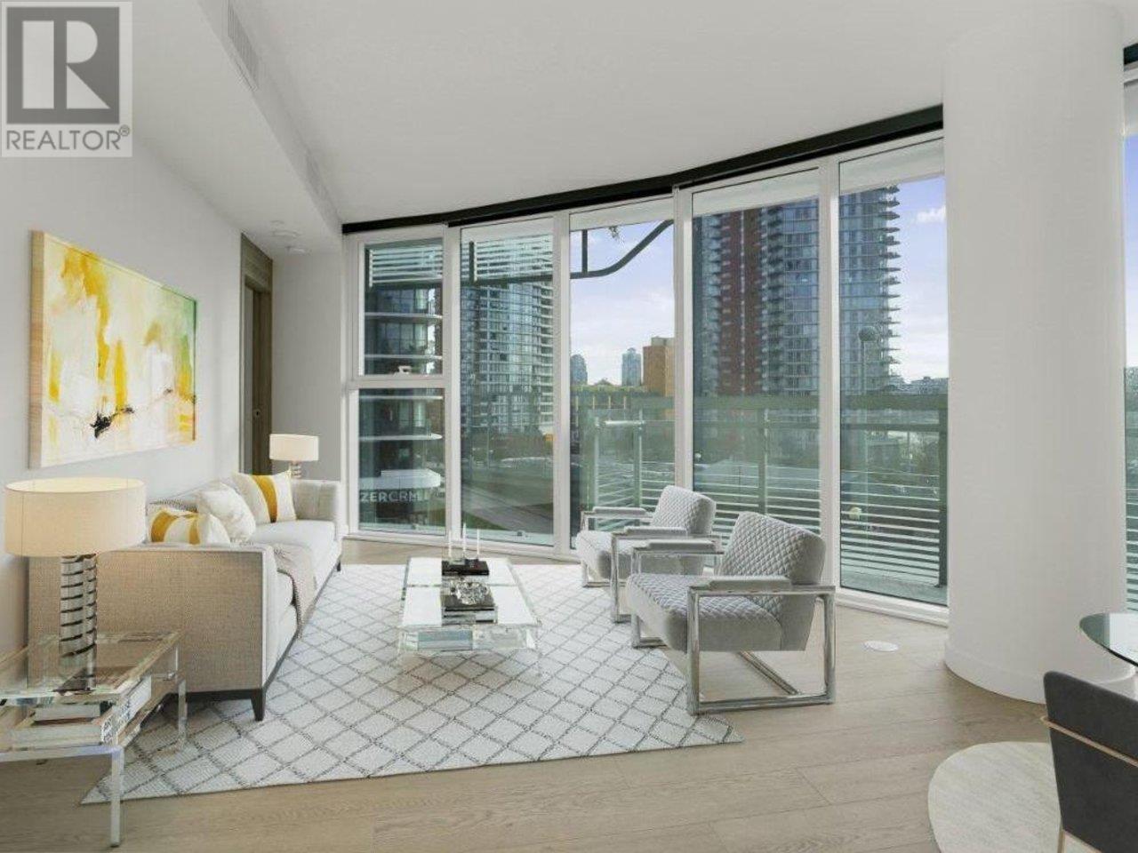 Listing Picture 2 of 30 : 584 87 NELSON STREET, Vancouver / 溫哥華 - 魯藝地產 Yvonne Lu Group - MLS Medallion Club Member