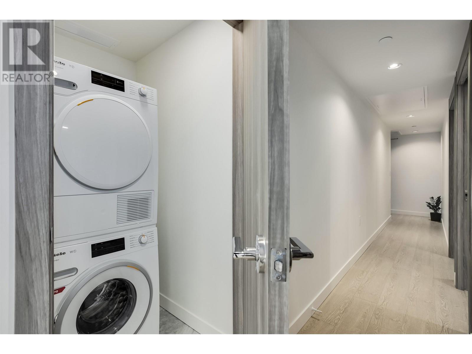 Listing Picture 20 of 30 : 584 87 NELSON STREET, Vancouver / 溫哥華 - 魯藝地產 Yvonne Lu Group - MLS Medallion Club Member