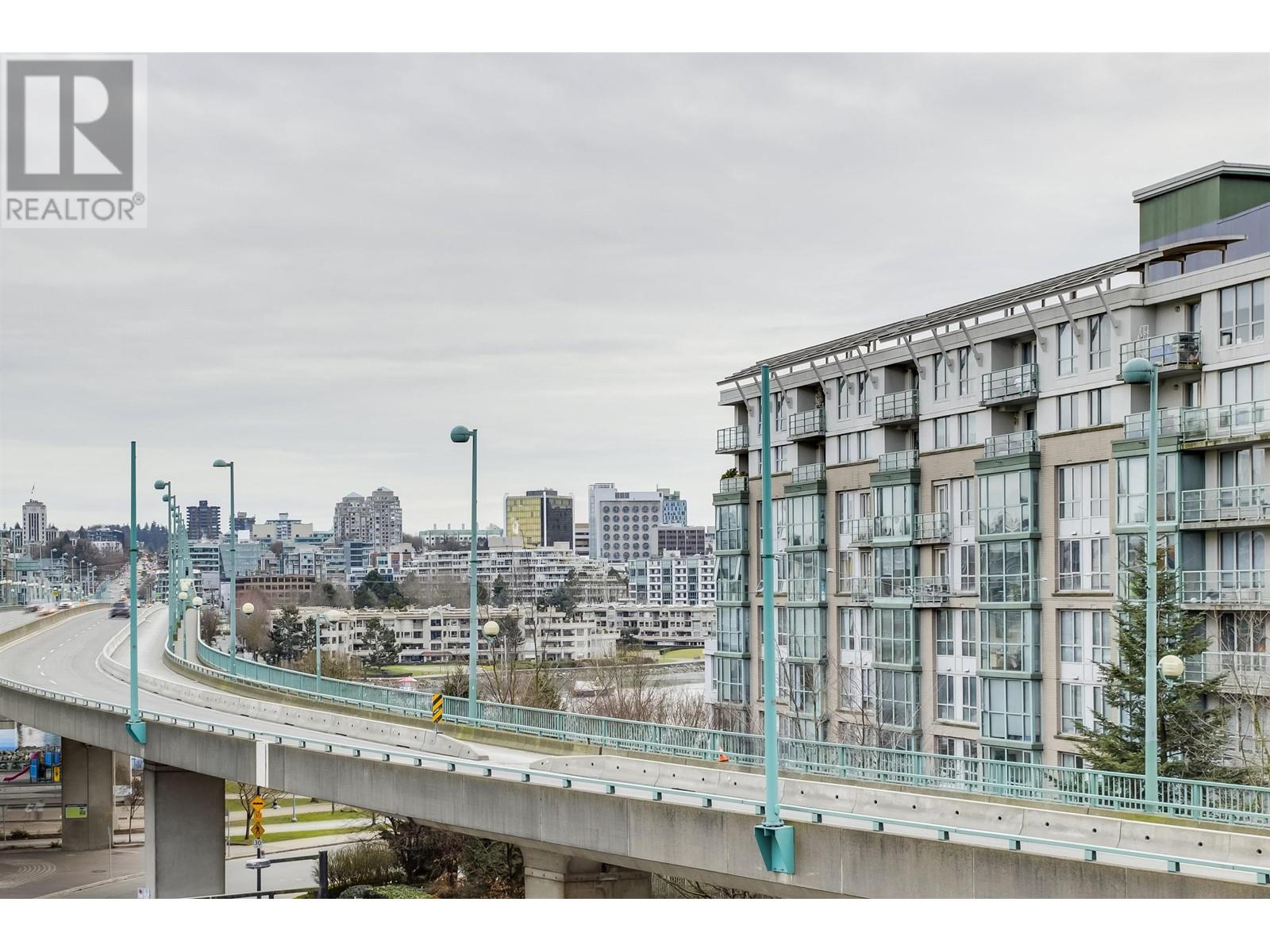 Listing Picture 23 of 30 : 584 87 NELSON STREET, Vancouver / 溫哥華 - 魯藝地產 Yvonne Lu Group - MLS Medallion Club Member