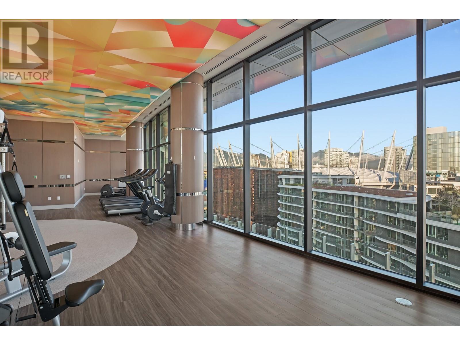 Listing Picture 25 of 30 : 584 87 NELSON STREET, Vancouver / 溫哥華 - 魯藝地產 Yvonne Lu Group - MLS Medallion Club Member