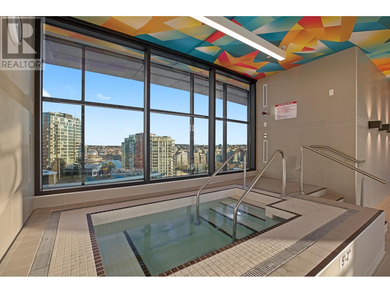 Listing Picture 26 of 30 : 584 87 NELSON STREET, Vancouver / 溫哥華 - 魯藝地產 Yvonne Lu Group - MLS Medallion Club Member