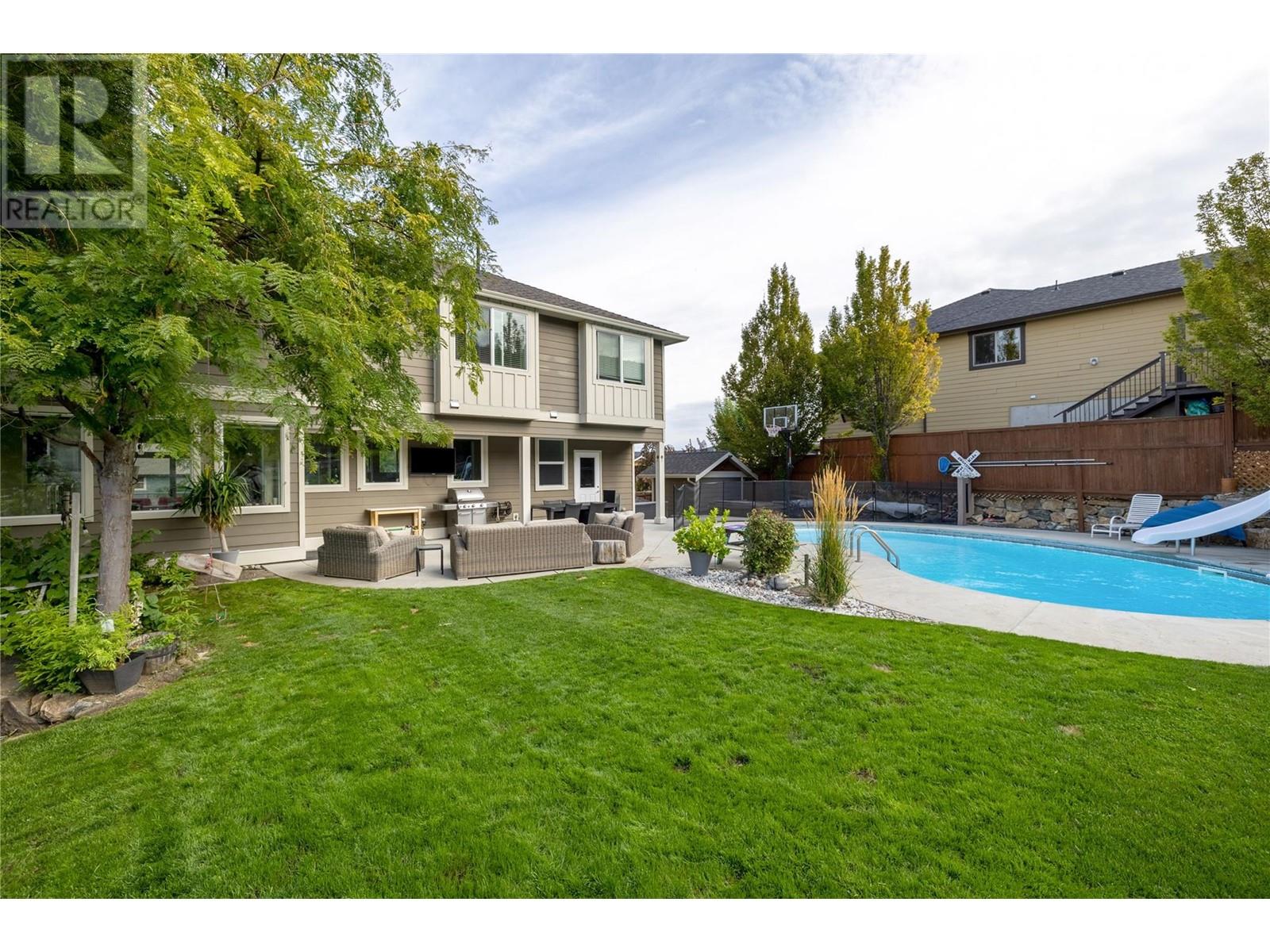 893 Hewetson Avenue, kelowna, British Columbia