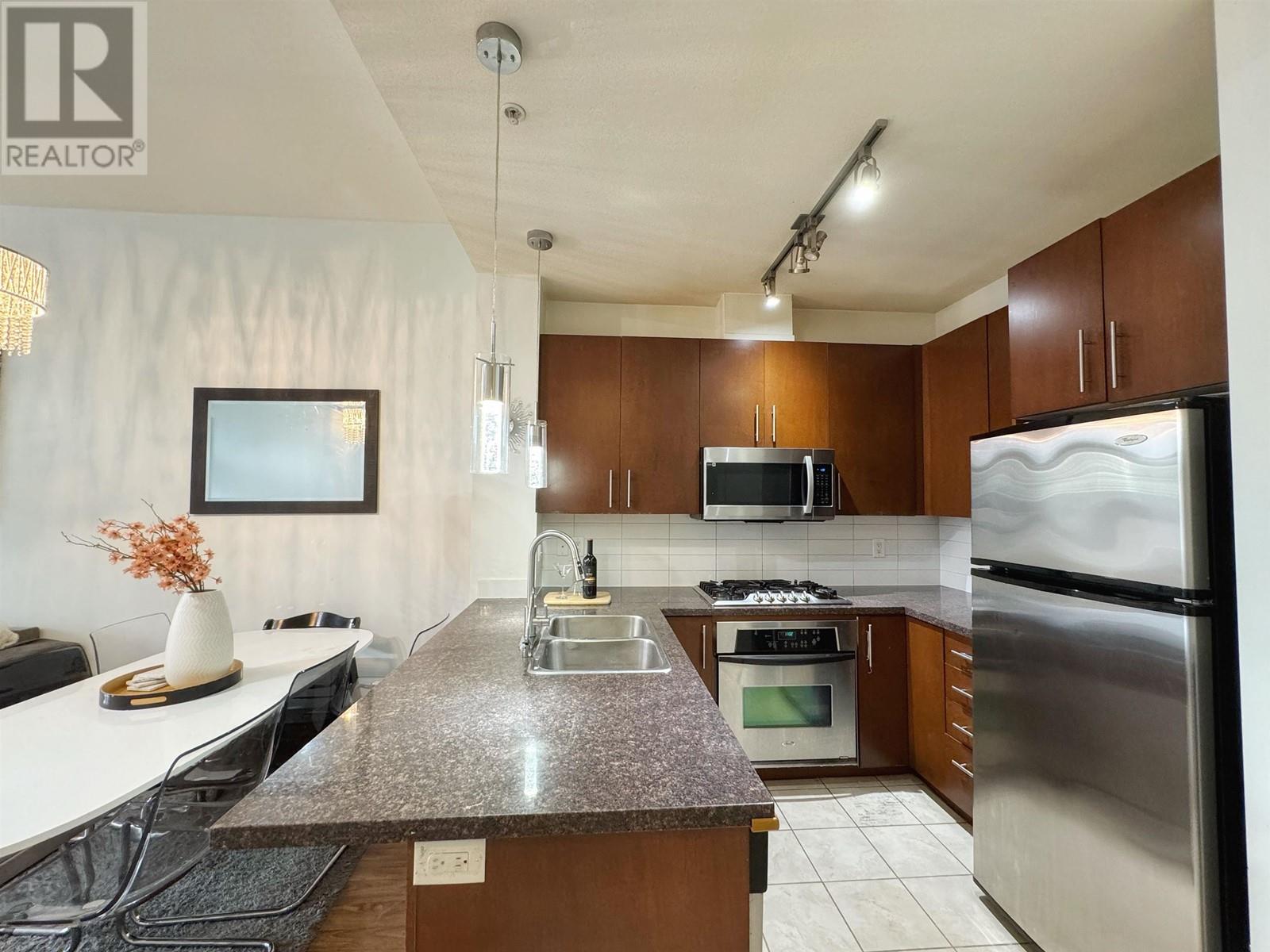 Listing Picture 6 of 11 : 415 3651 FOSTER AVENUE, Vancouver / 溫哥華 - 魯藝地產 Yvonne Lu Group - MLS Medallion Club Member