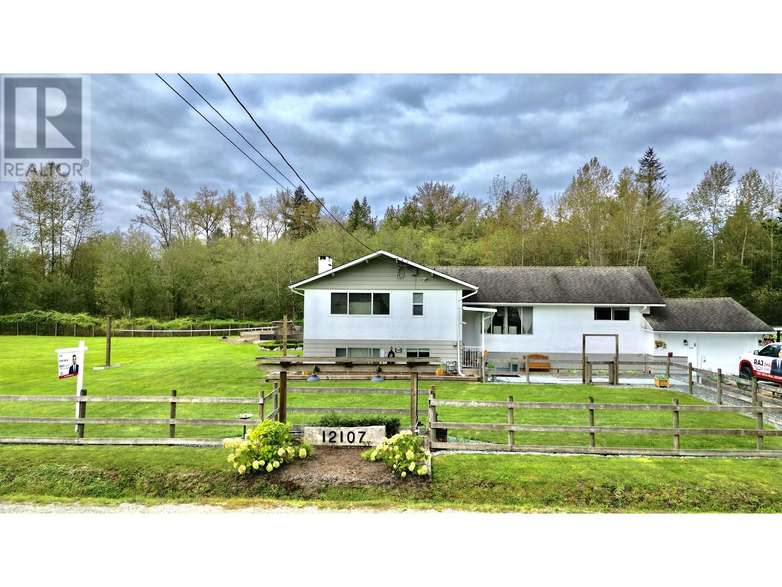 12107 252 Street, Maple Ridge, British Columbia  V4R 1G1 - Photo 3 - R2937544