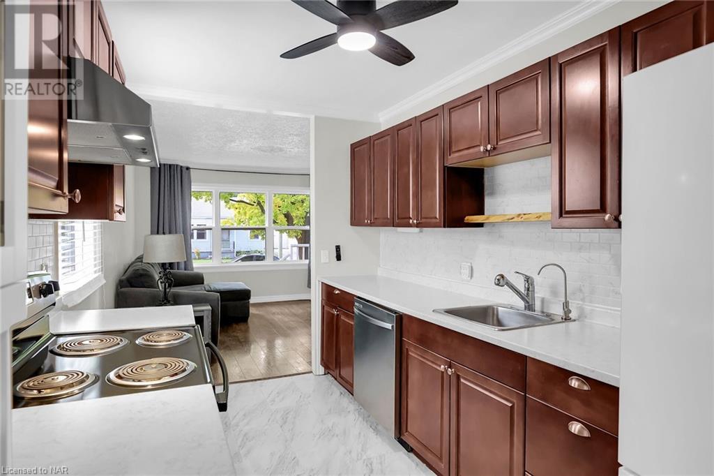 26 Doncaster Boulevard, St. Catharines, Ontario  L2N 1Y4 - Photo 10 - 40667305