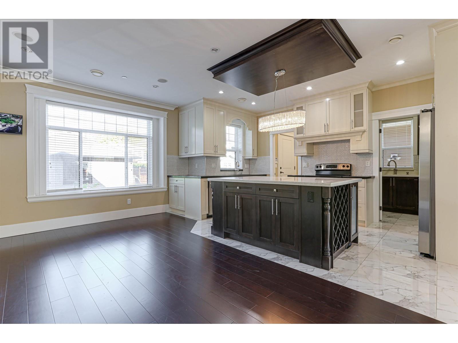 Listing Picture 9 of 40 : 1529 W 66TH AVENUE, Vancouver / 溫哥華 - 魯藝地產 Yvonne Lu Group - MLS Medallion Club Member