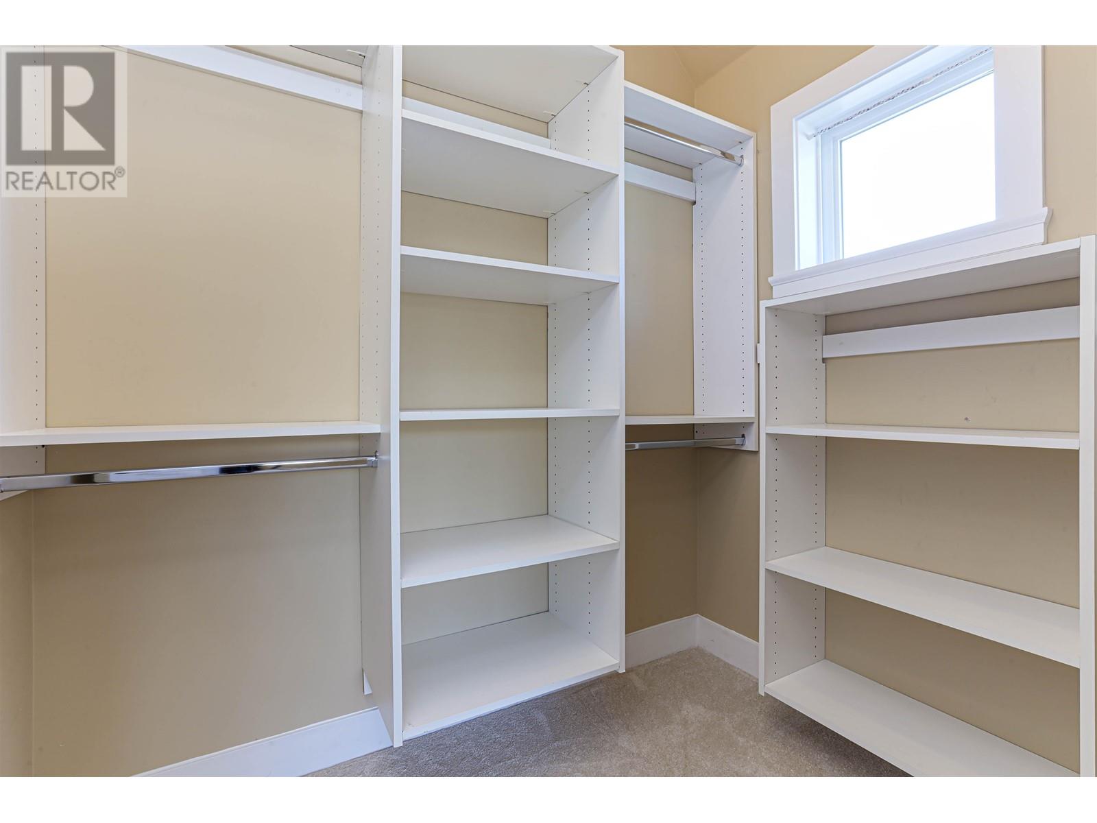 Listing Picture 24 of 40 : 1529 W 66TH AVENUE, Vancouver / 溫哥華 - 魯藝地產 Yvonne Lu Group - MLS Medallion Club Member