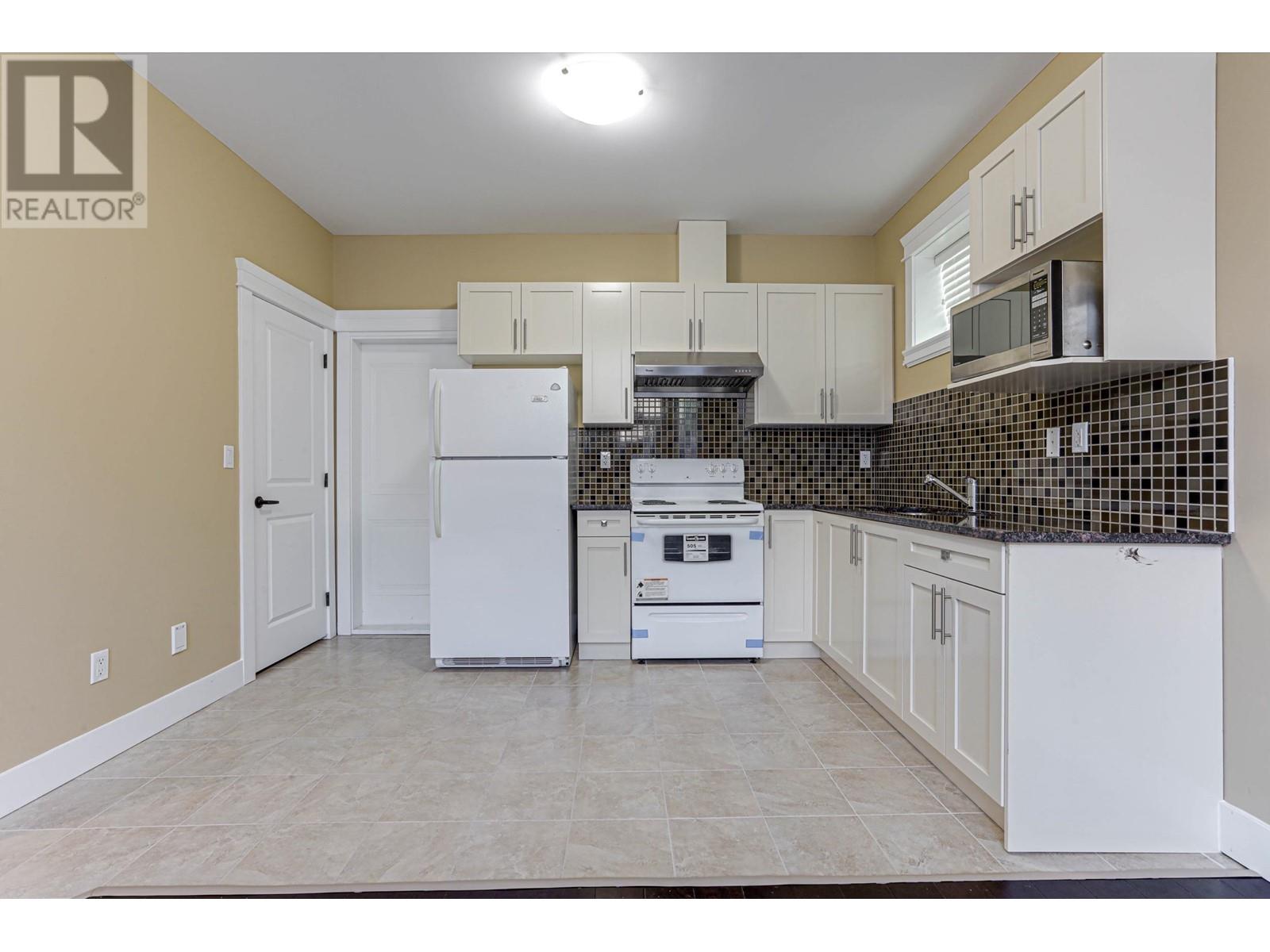 Listing Picture 34 of 40 : 1529 W 66TH AVENUE, Vancouver / 溫哥華 - 魯藝地產 Yvonne Lu Group - MLS Medallion Club Member