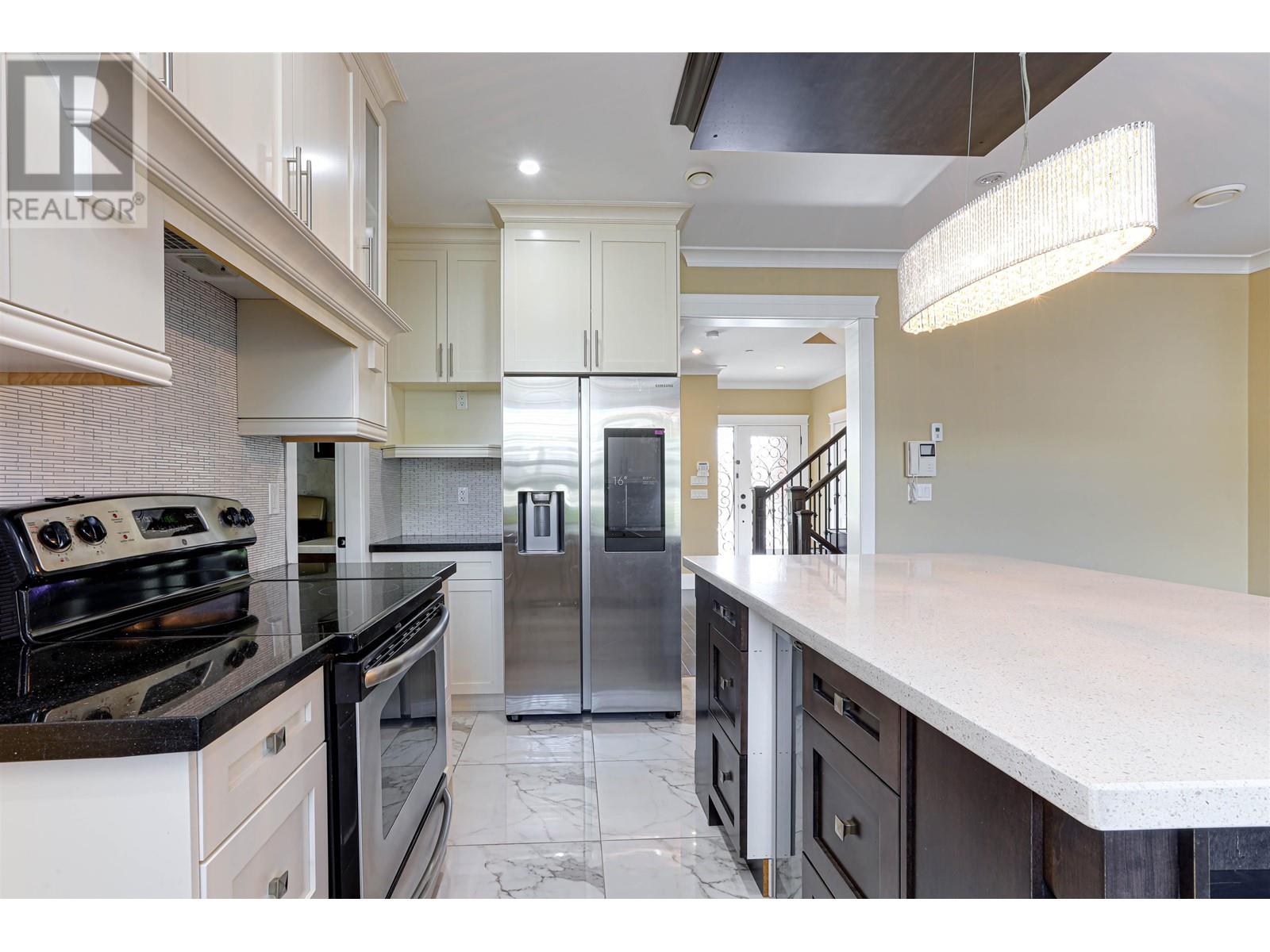 Listing Picture 13 of 40 : 1529 W 66TH AVENUE, Vancouver / 溫哥華 - 魯藝地產 Yvonne Lu Group - MLS Medallion Club Member