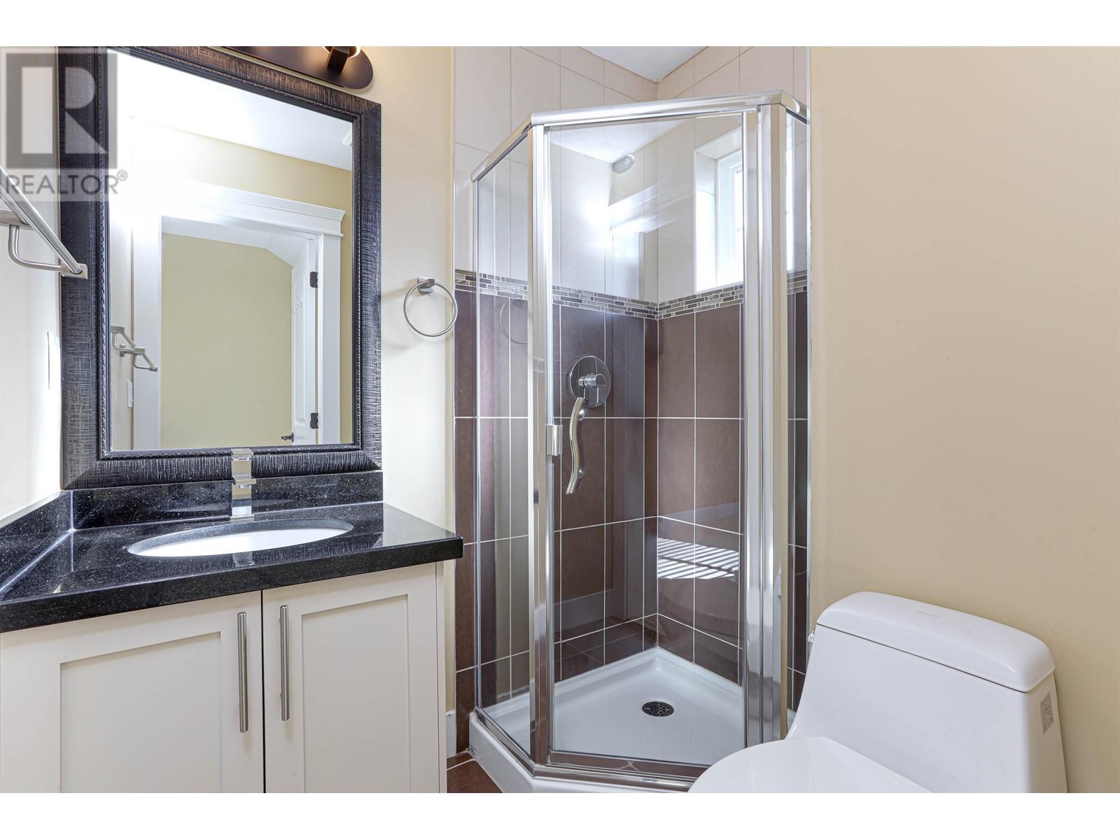 Listing Picture 37 of 40 : 1529 W 66TH AVENUE, Vancouver / 溫哥華 - 魯藝地產 Yvonne Lu Group - MLS Medallion Club Member