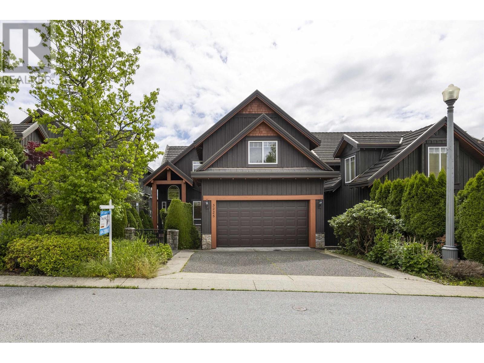 3225 Chartwell Lane, Coquitlam, British Columbia  V3E 3N1 - Photo 1 - R2937723