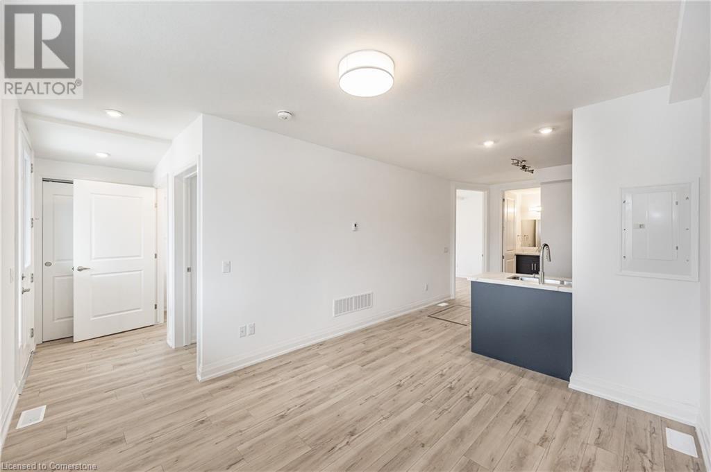 777 Beach Boulevard, Hamilton, Ontario  L8H 6Y5 - Photo 4 - 40667311