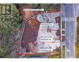 1908 MACKAY AVENUE, North Vancouver, British Columbia