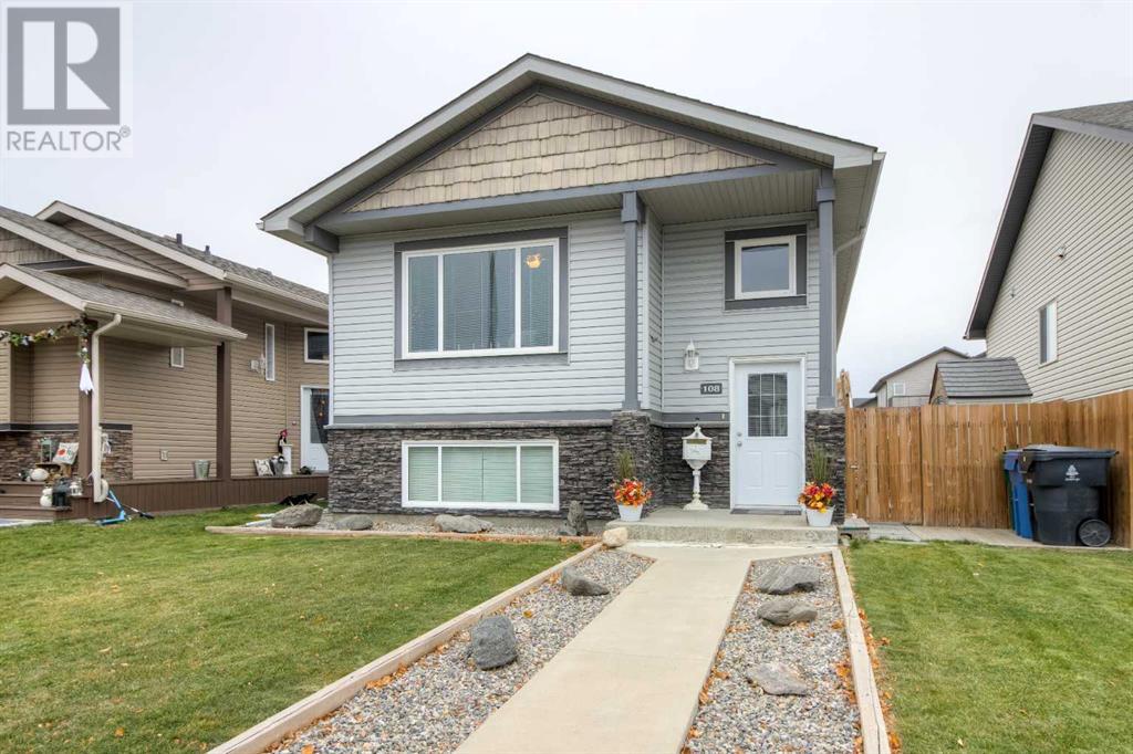 108 Mt Sundance Crescent W, Lethbridge, Alberta