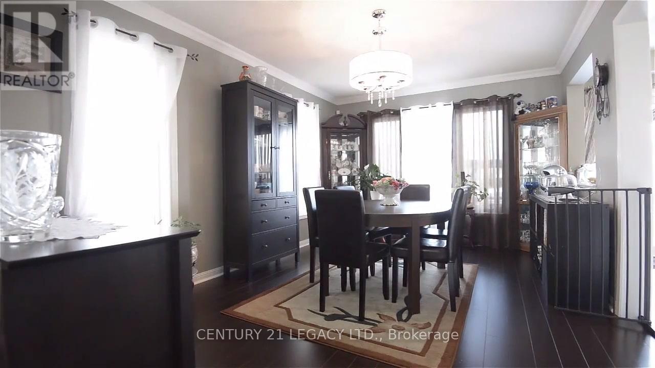 3 Frontenac Crescent, Brampton, Ontario  L7A 3M7 - Photo 3 - W9505857