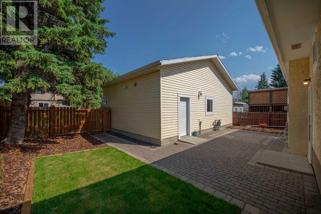 112 Baird Avenue, Cochrane, Alberta  T4C 1C7 - Photo 29 - A2148510