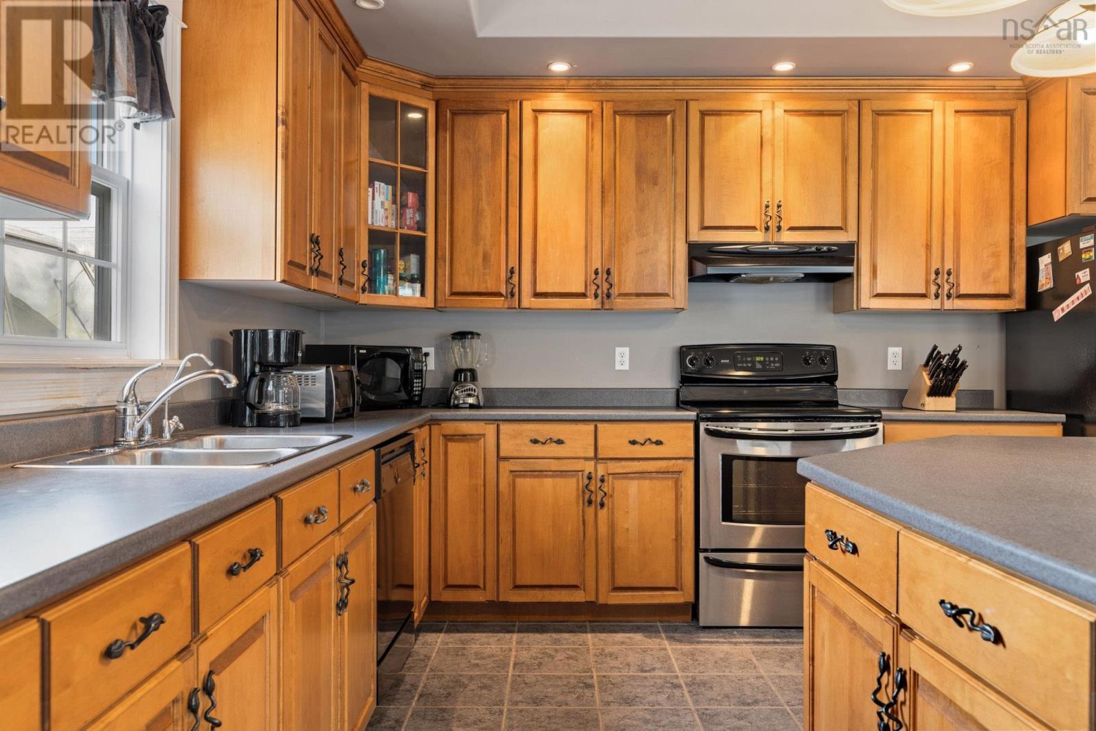 315 Highway 1, Mount Uniacke, Nova Scotia  B0N 1Z0 - Photo 18 - 202425173