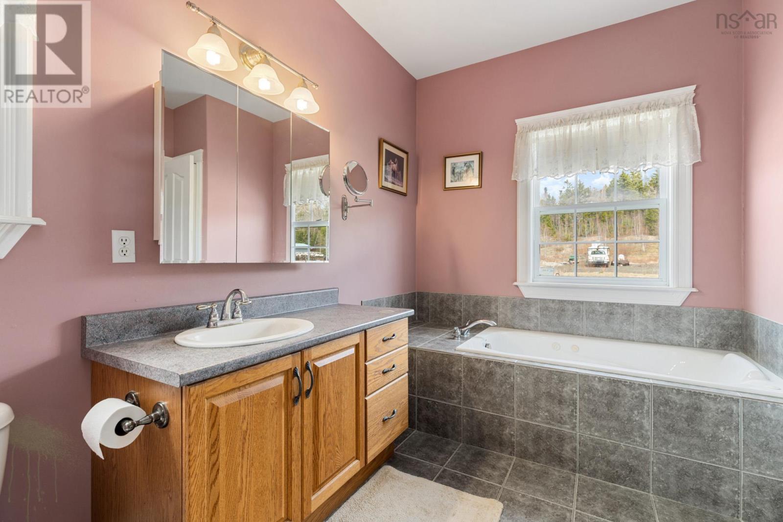 315 Highway 1, Mount Uniacke, Nova Scotia  B0N 1Z0 - Photo 32 - 202425173