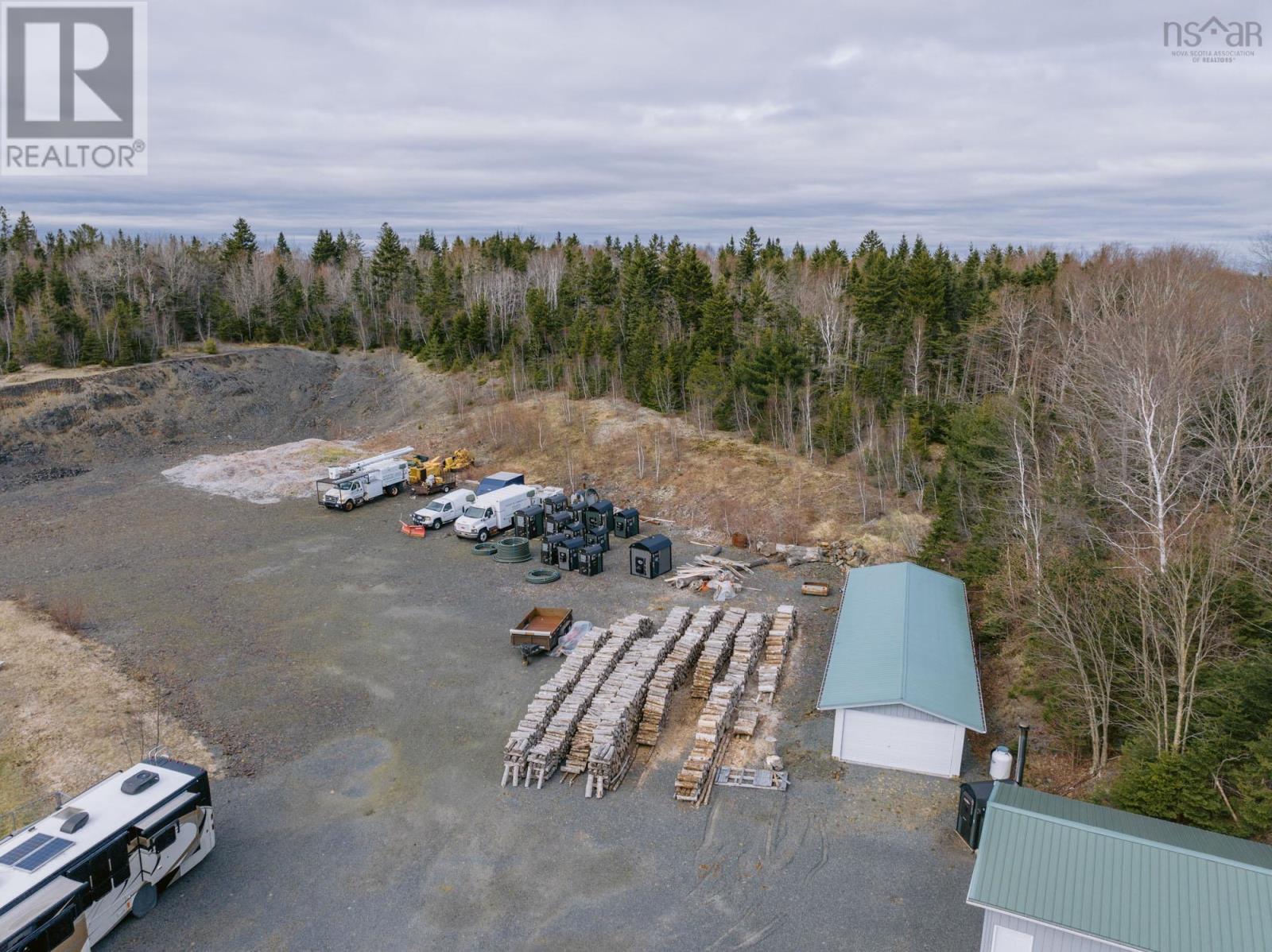 315 Highway 1, Mount Uniacke, Nova Scotia  B0N 1Z0 - Photo 43 - 202425173