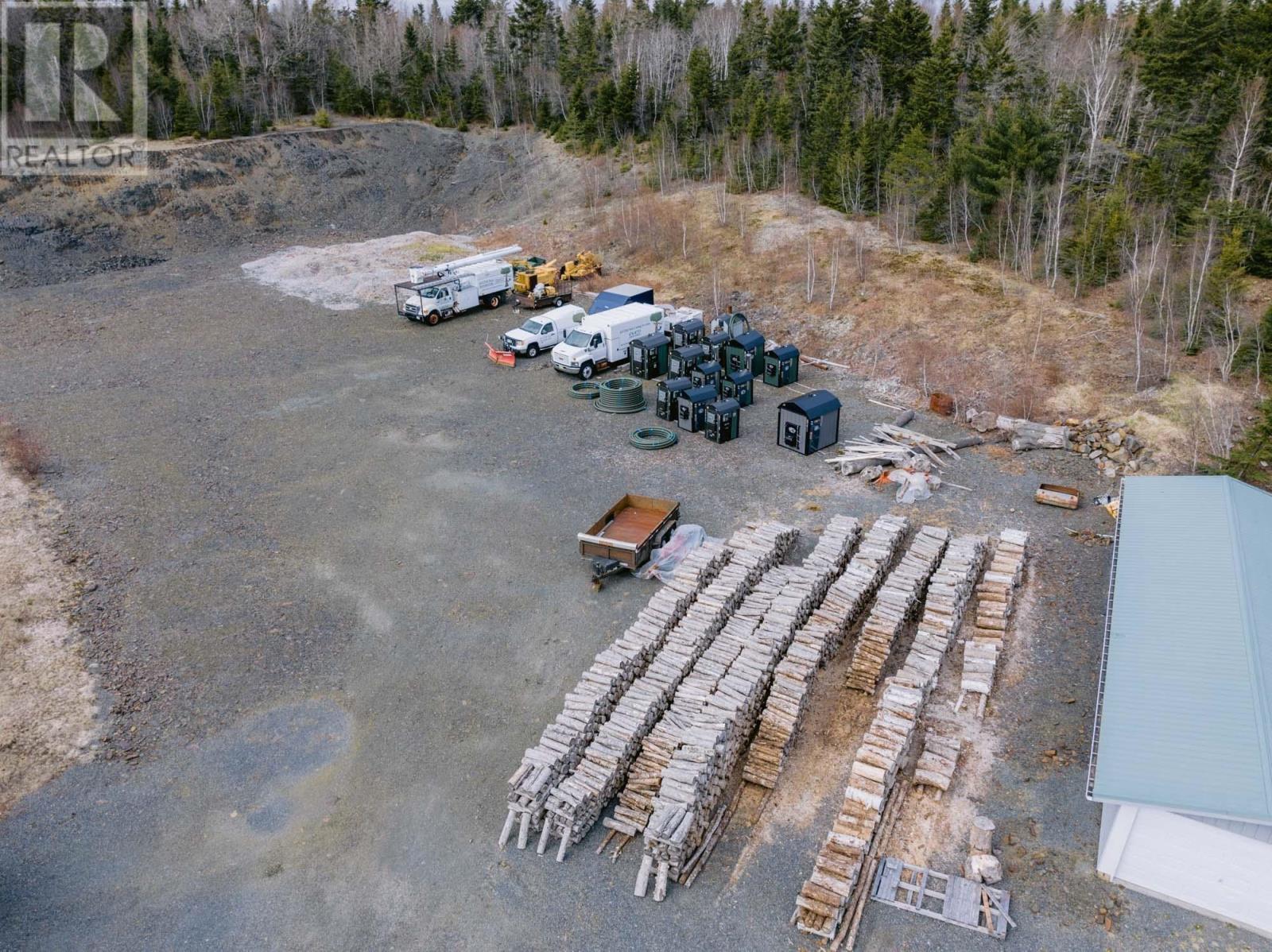 315 Highway 1, Mount Uniacke, Nova Scotia  B0N 1Z0 - Photo 44 - 202425173