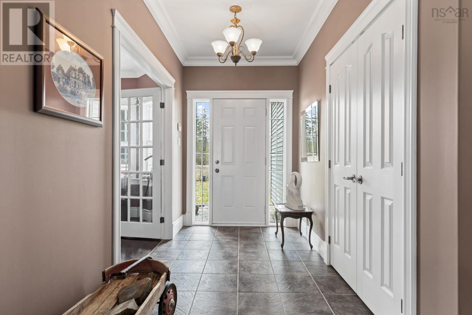 315 Highway 1, Mount Uniacke, Nova Scotia  B0N 1Z0 - Photo 5 - 202425173