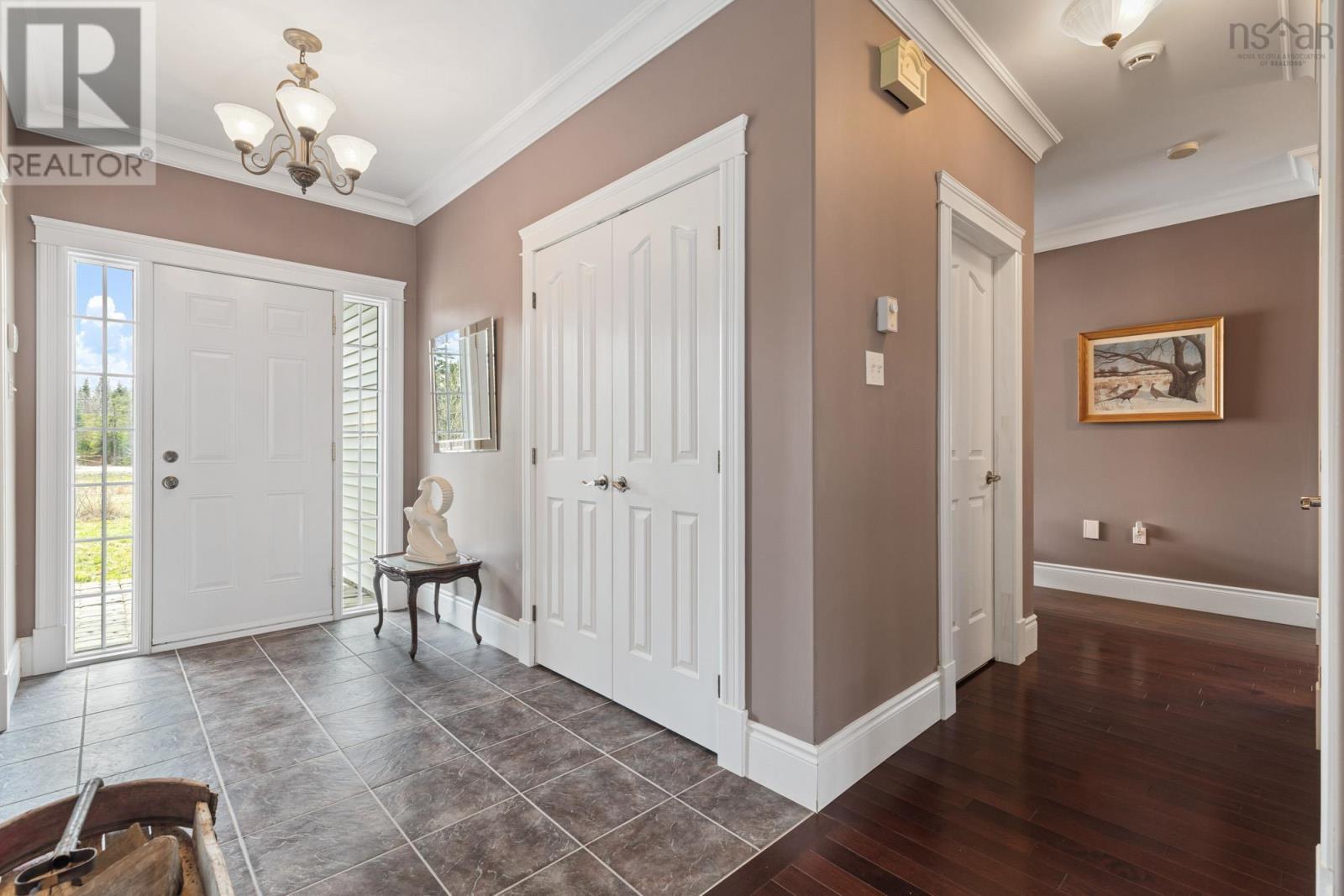 315 Highway 1, Mount Uniacke, Nova Scotia  B0N 1Z0 - Photo 6 - 202425173