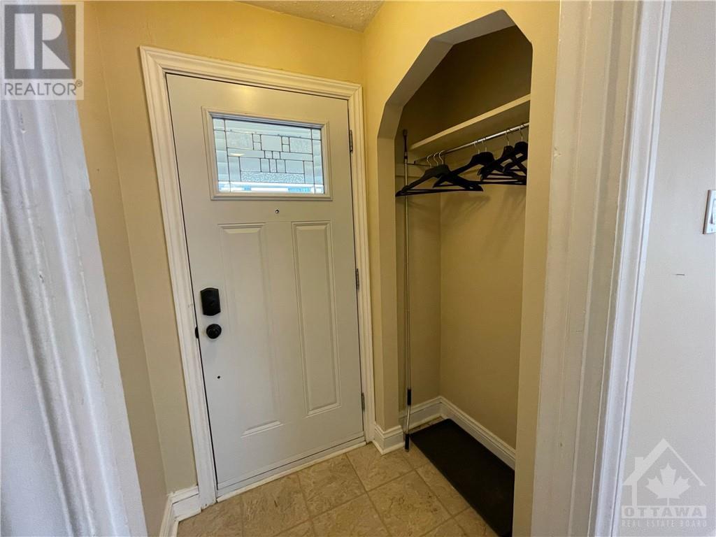 21 Perkins Street, Ottawa, Ontario  K1R 7G4 - Photo 2 - X9523903