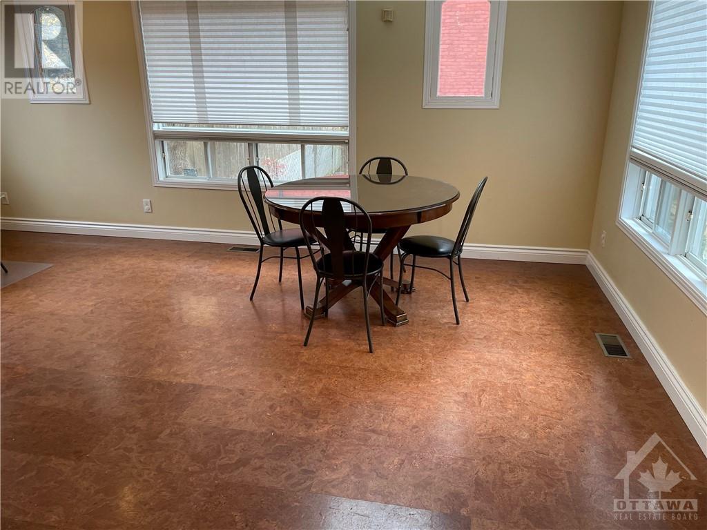 21 Perkins Street, Ottawa, Ontario  K1R 7G4 - Photo 7 - X9523903